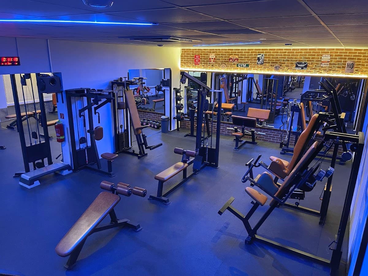 SILVER GYM - Fitness Center